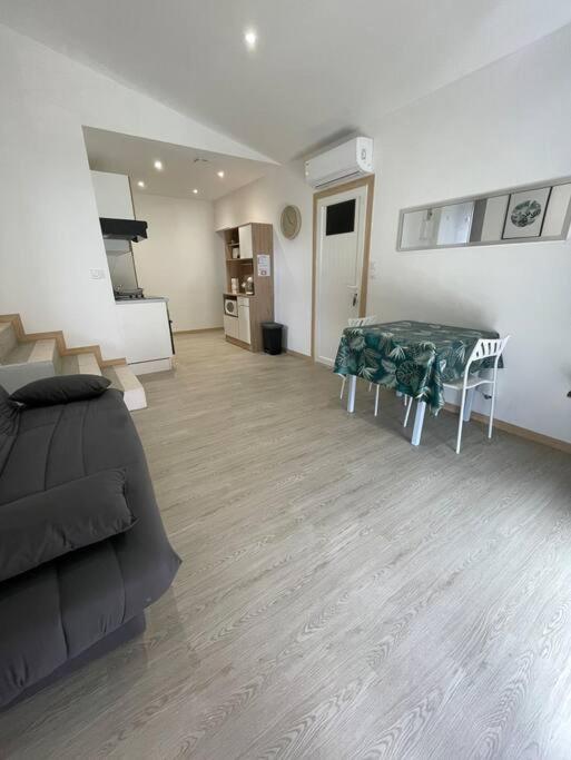 A Ranochja Apartment Ventiseri Bagian luar foto