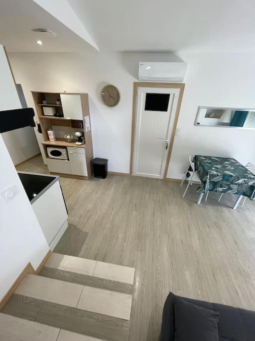 A Ranochja Apartment Ventiseri Bagian luar foto